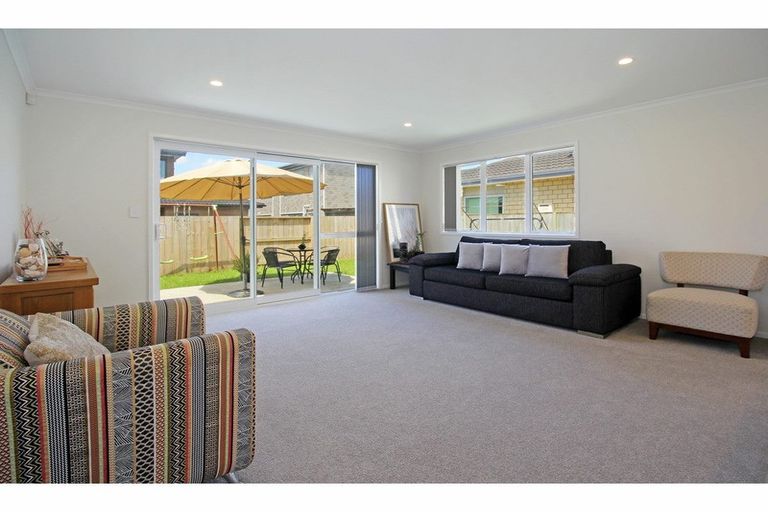 Photo of property in 99 Stancombe Road, Flat Bush, Auckland, 2016