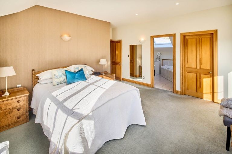 Photo of property in 3 Kauri Street, Woburn, Lower Hutt, 5011