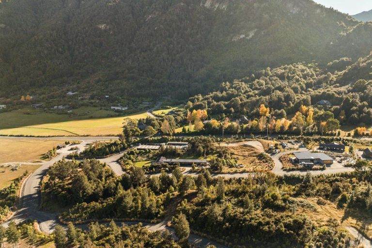 Photo of property in 9 Haast Eagle Road, Mount Creighton, 9371