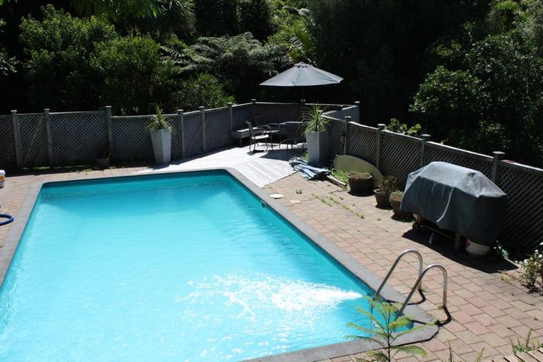 Photo of property in 22 Lastel Place, Shelly Park, Auckland, 2014