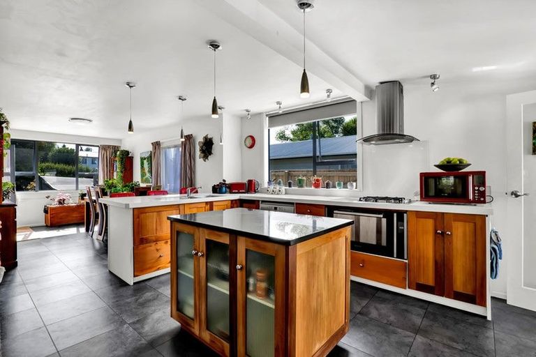 Photo of property in 44 Waimea Street, Westown, New Plymouth, 4310