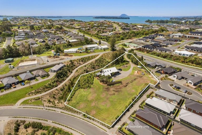 Photo of property in 340 Omokoroa Road, Omokoroa, 3114