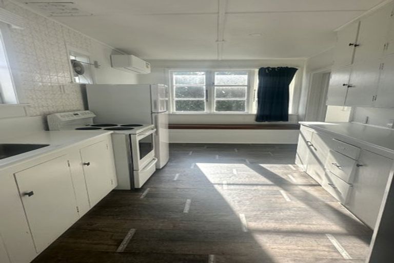 Photo of property in 8 Stephen Street, Johnsonville, Wellington, 6037