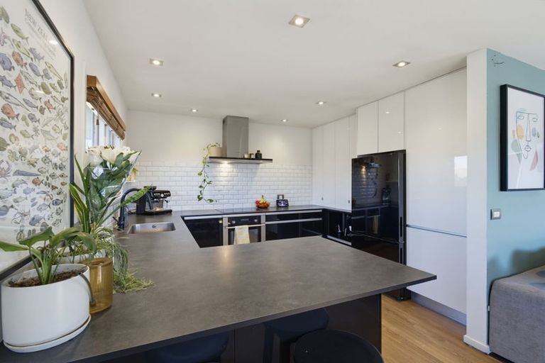 Photo of property in 6 Wingate Street, Redwood, Christchurch, 8051