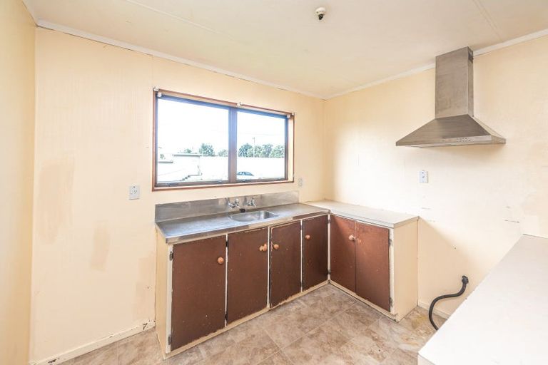 Photo of property in 35 Carson Street, Castlecliff, Whanganui, 4501