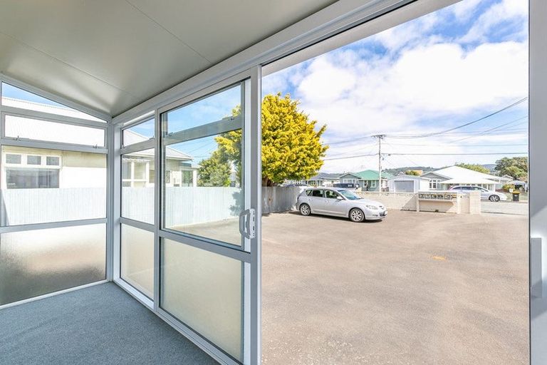 Photo of property in 26 Argentine Avenue, Miramar, Wellington, 6022