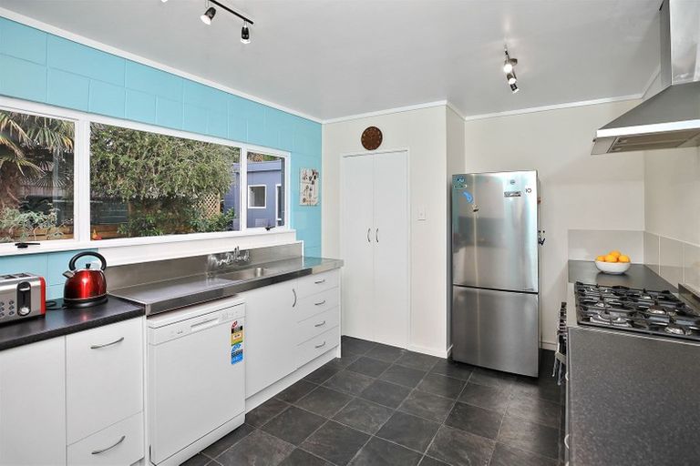 Photo of property in 104 Waikiekie Road, Thames, 3500