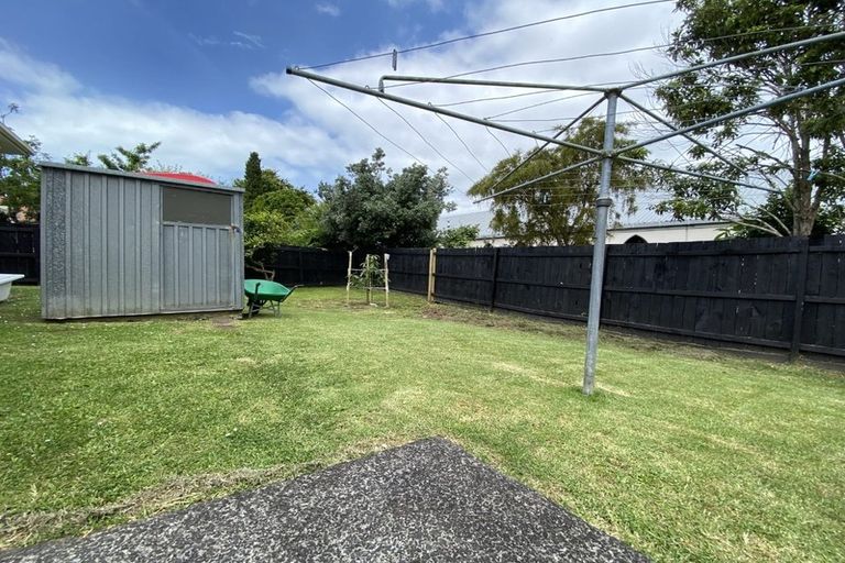 Photo of property in 1/10 Fortunes Road, Half Moon Bay, Auckland, 2012
