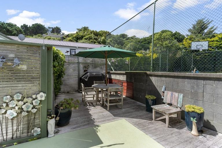 Photo of property in 46 David Crescent, Karori, Wellington, 6012