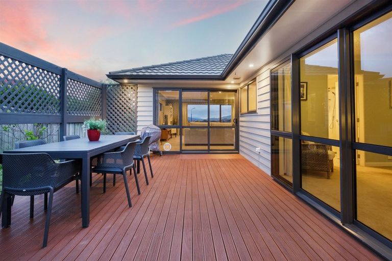 Photo of property in 5 Kahurangi Heights, Aotea, Porirua, 5024