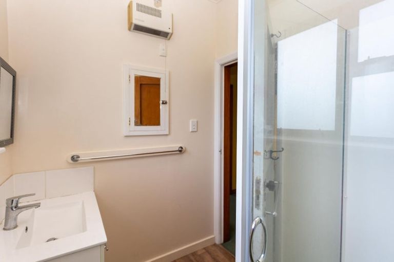 Photo of property in 4 Kea Street, Riccarton, Christchurch, 8041