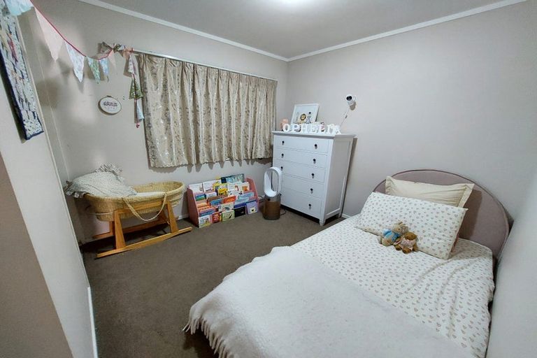 Photo of property in 53 Barbados Drive, Unsworth Heights, Auckland, 0632