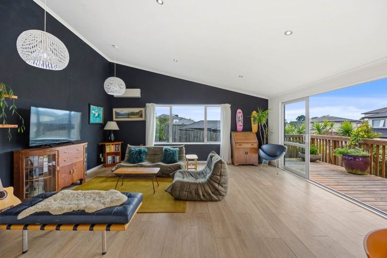 Photo of property in 60 Mili Way South, Ranui, Auckland, 0612