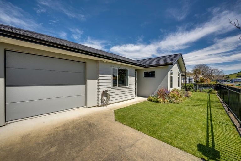 Photo of property in 9 Gebbie Road, Taradale, Napier, 4112