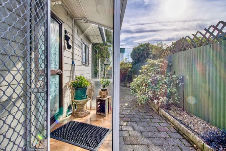 Photo of property in 105b Warwick Road, Mayfair, Hastings, 4122