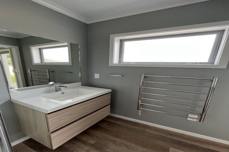 Photo of property in 9 Takapo Grove, Kelson, Lower Hutt, 5010