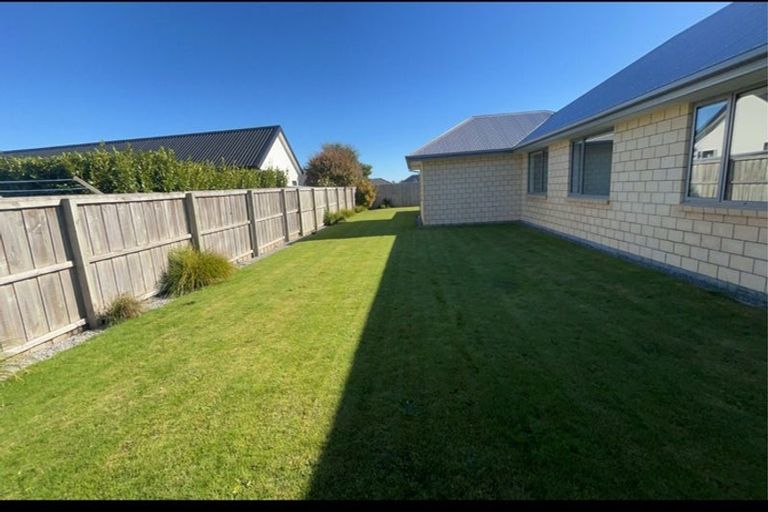 Photo of property in 118 Shillingford Boulevard, Rolleston, 7615