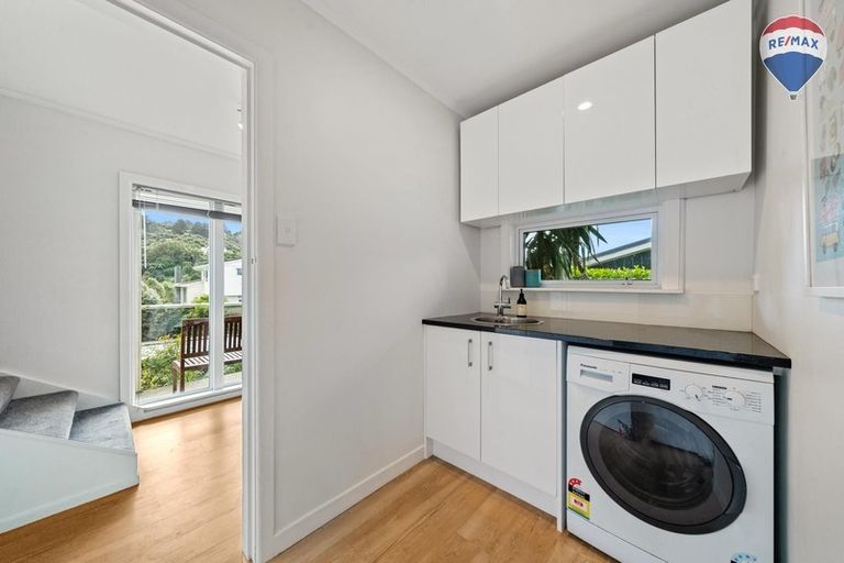 Photo of property in 19 Panorama Grove, Harbour View, Lower Hutt, 5010