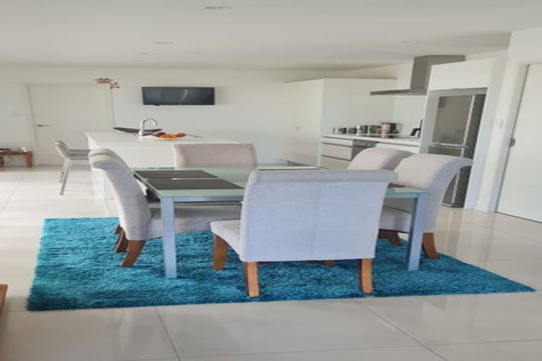 Photo of property in 16 Egmont Street, Patea, 4520