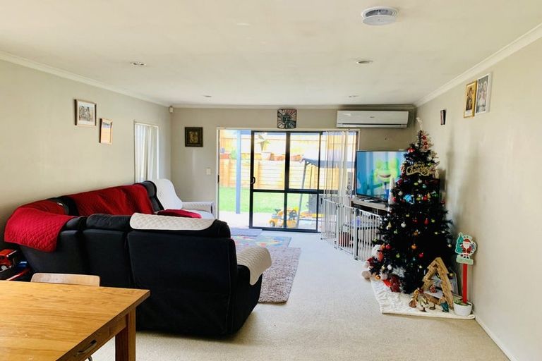 Photo of property in 37 Magic Way, Randwick Park, Auckland, 2105