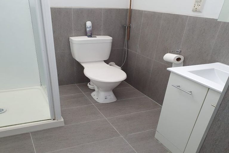 Photo of property in 85d Stottholm Road, Titirangi, Auckland, 0604