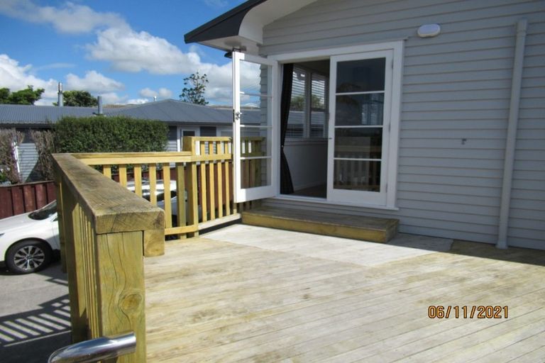 Photo of property in 97 Royal Road, Massey, Auckland, 0614