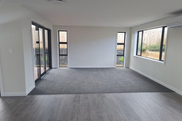 Photo of property in 54 Paparahi Place, Wainui, Silverdale, 0992