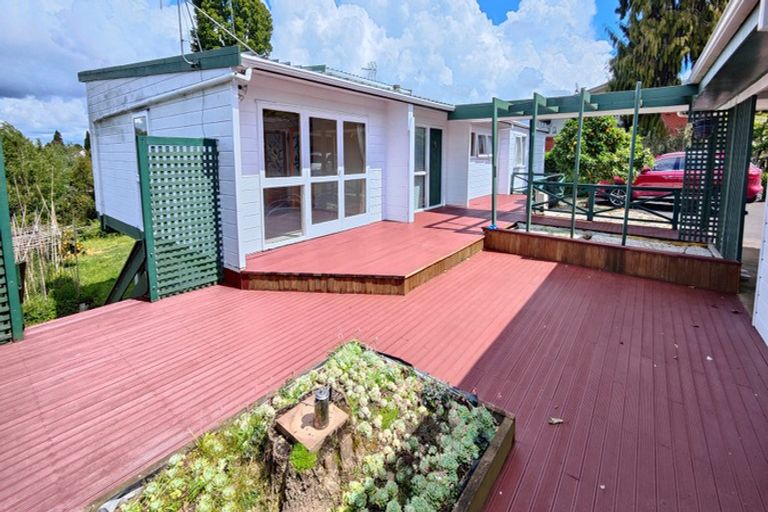 Photo of property in 16 Callard Place, Riverlea, Hamilton, 3216