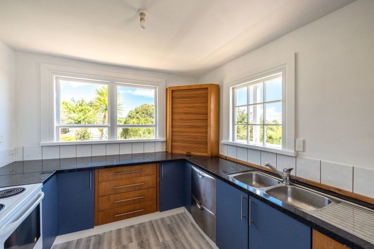 Photo of property in 6 Erua Road, Ostend, Waiheke Island, 1081