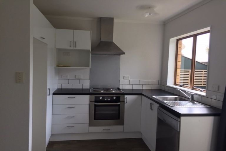 Photo of property in 93 Churton Drive, Churton Park, Wellington, 6037