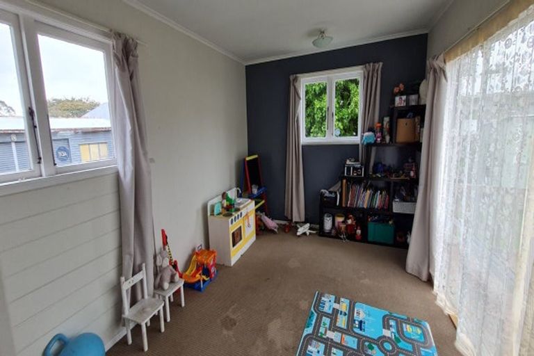 Photo of property in 1/70 Settlement Road, Papakura, 2110