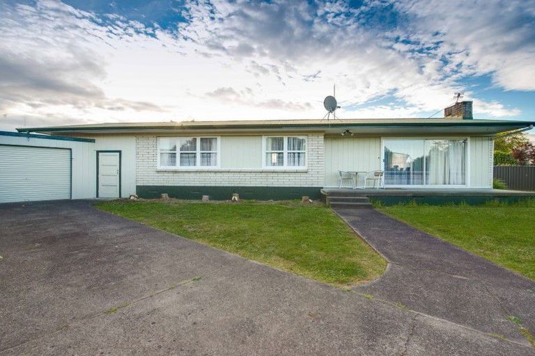 Photo of property in 42 Alderson Road, Fairview Downs, Hamilton, 3214