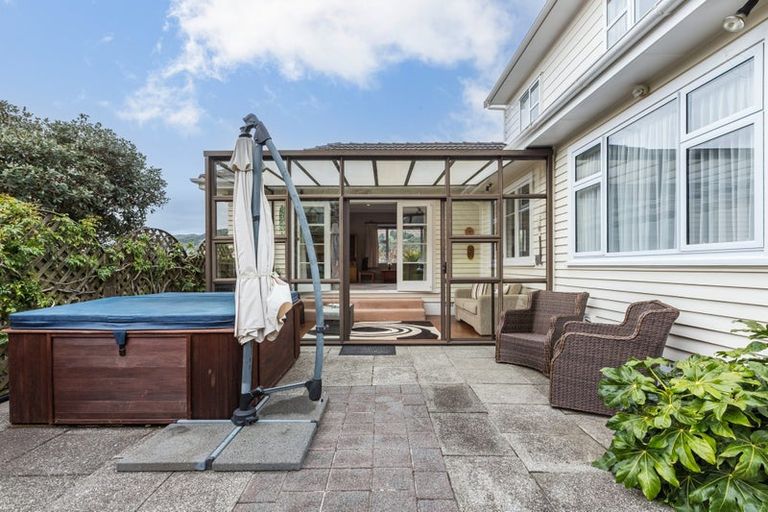 Photo of property in 351 Main Road, Tawa, Wellington, 5028