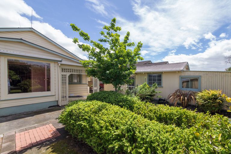 Photo of property in 34 Florence Avenue, Palmerston North, 4414