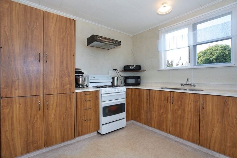 Photo of property in 18 Hammond Street, Marton, 4710