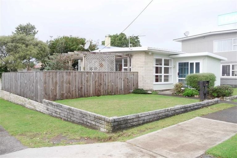 Photo of property in 59a Hobson Street, New Plymouth, 4312