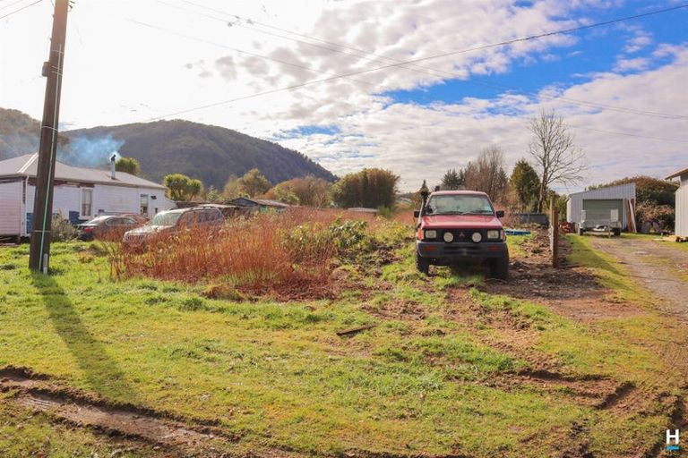 Photo of property in 21 Clifford Street, Blackball, 7804