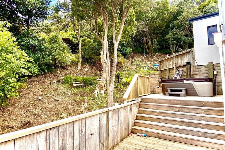 Photo of property in 59a Mana View Road, Paremata, Porirua, 5026