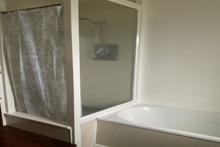 Photo of property in 69 Paynters Avenue, Strandon, New Plymouth, 4312