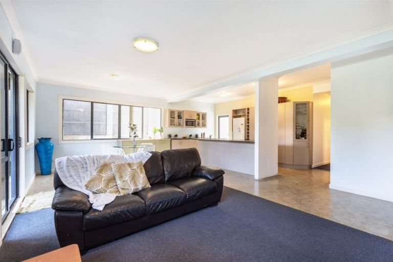 Photo of property in 20 Northland Road, Northland, Wellington, 6012