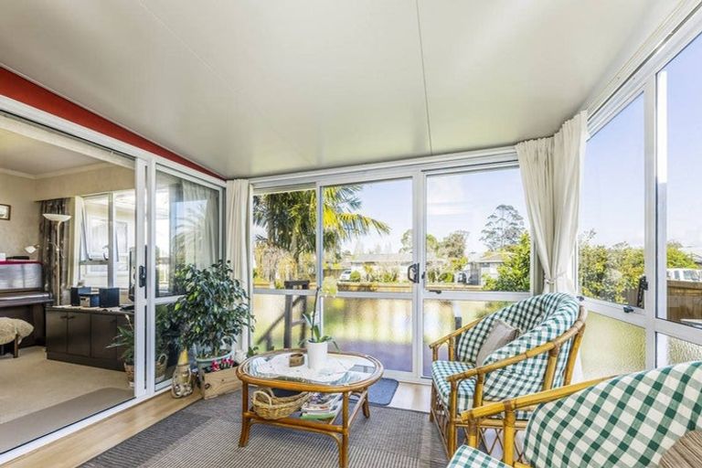 Photo of property in 34 Marvon Downs Avenue, Pakuranga Heights, Auckland, 2010