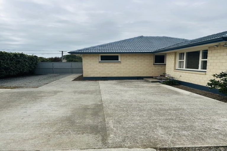 Photo of property in 17 Pembroke Street, Avondale, Christchurch, 8061