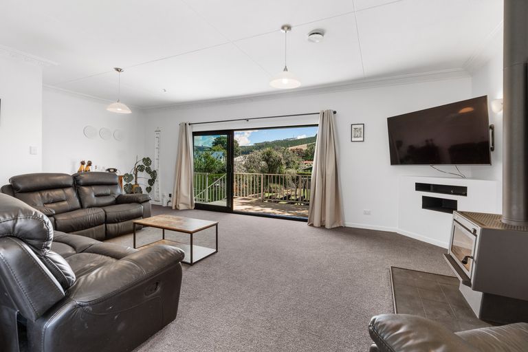 Photo of property in 20 Lynas Street, Outram, 9019