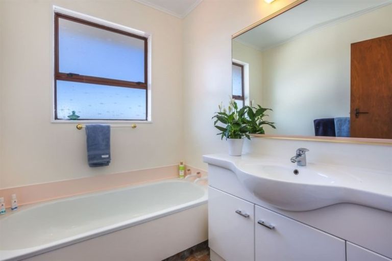 Photo of property in 15 Truro Road, Camborne, Porirua, 5026
