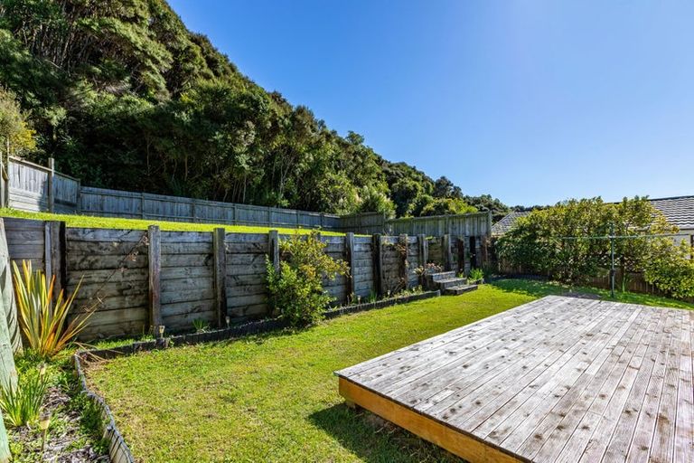 Photo of property in 58 Albatross Close, Whitby, Porirua, 5024