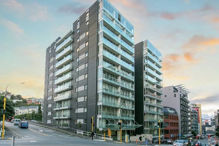 Photo of property in Montreaux Apartments, 5f/164 The Terrace, Wellington Central, Wellington, 6011