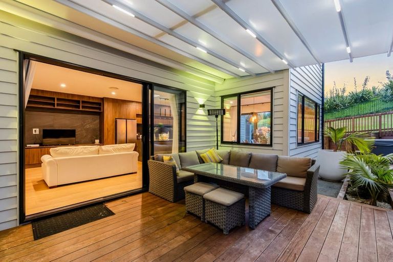 Photo of property in 55 Godfrey Drive, Orewa, 0931