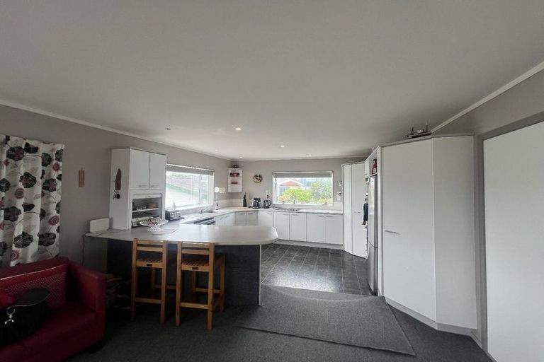 Photo of property in 1 Karaka Street, Otaki Beach, Otaki, 5512