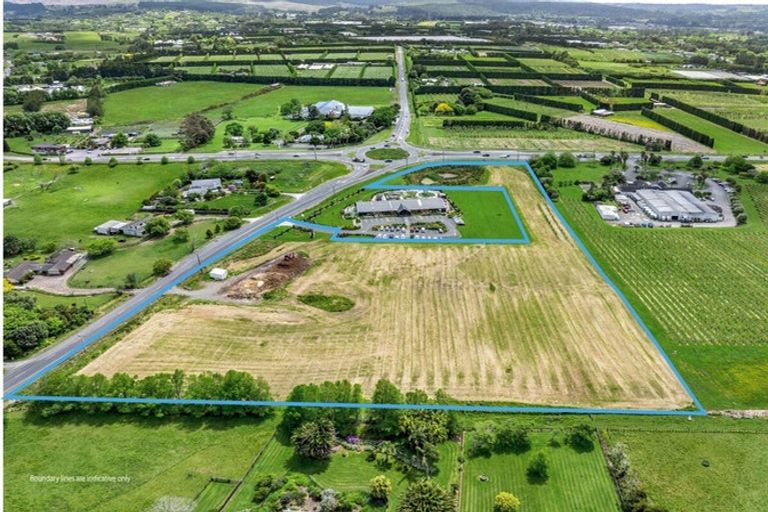 Photo of property in 449 Taupaki Road, Kumeu, 0892