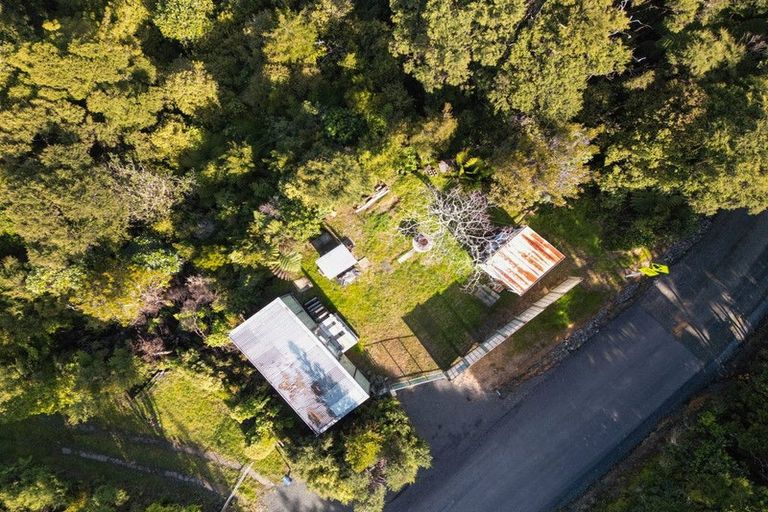 Photo of property in 1 Waikawau Beach Road, Waikawau, Coromandel, 3584